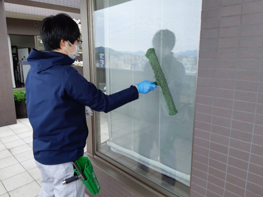 窓ガラスクリーニング
